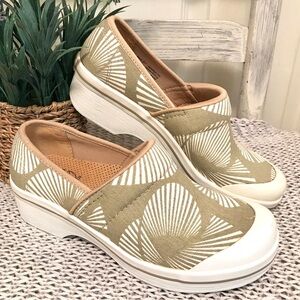 Dansko Vegan Volley Canvas Palm Frond Clogs